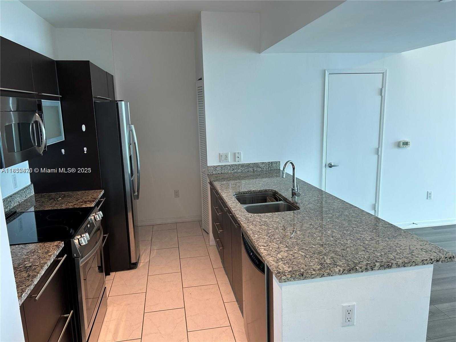 Small Image of 951 BRICKELL AVE #3406, Miami Number 10