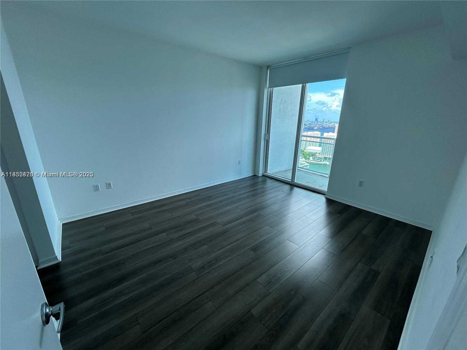 Small Image of 951 BRICKELL AVE #3406, Miami Number 11