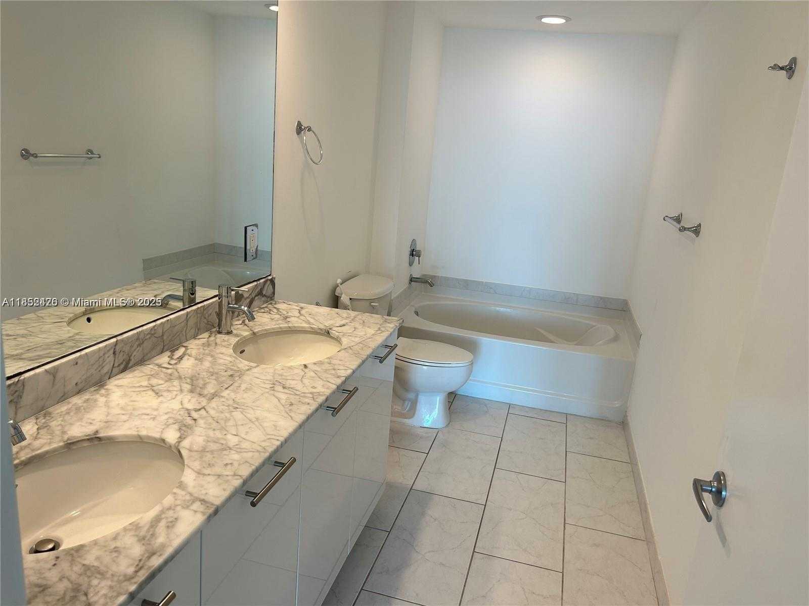 Small Image of 951 BRICKELL AVE #3406, Miami Number 12