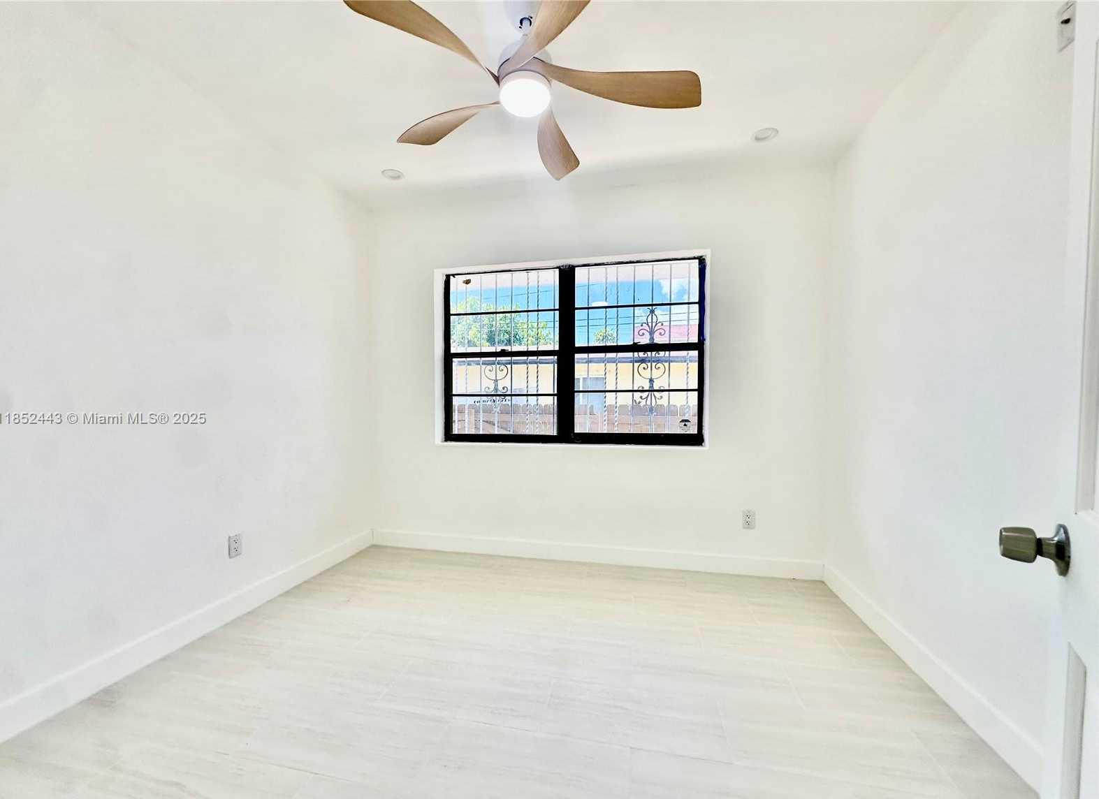 Small Image of 3525 SOUTH WEST 92ND AVE, Miami Number 16