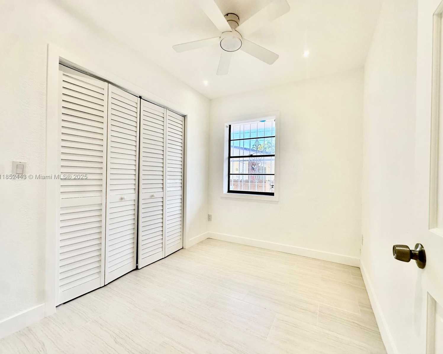 Small Image of 3525 SOUTH WEST 92ND AVE, Miami Number 17