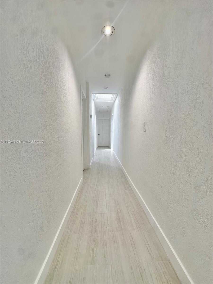Small Image of 3525 SOUTH WEST 92ND AVE, Miami Number 21