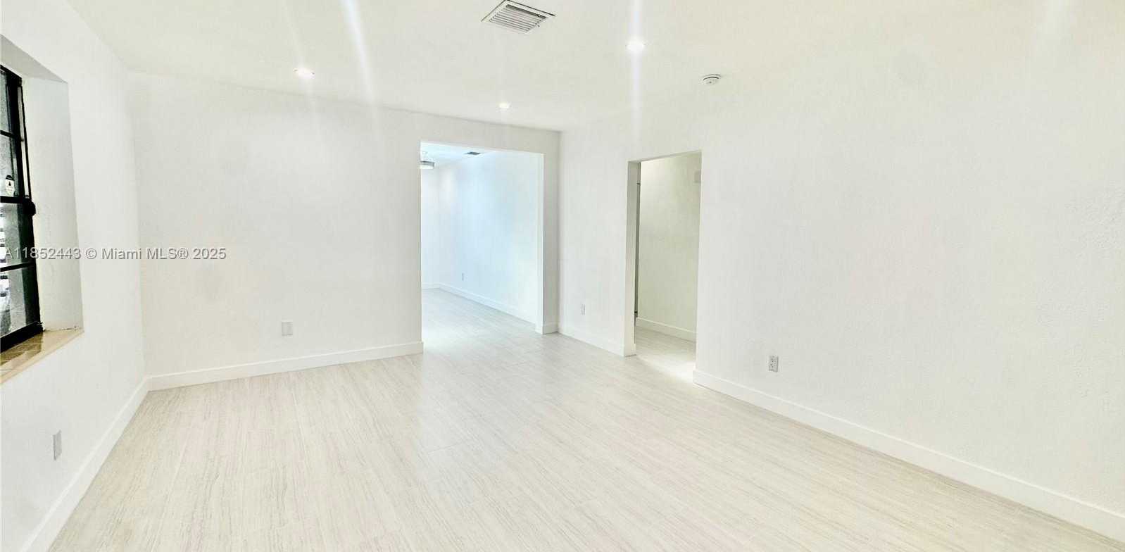 Small Image of 3525 SOUTH WEST 92ND AVE, Miami Number 3