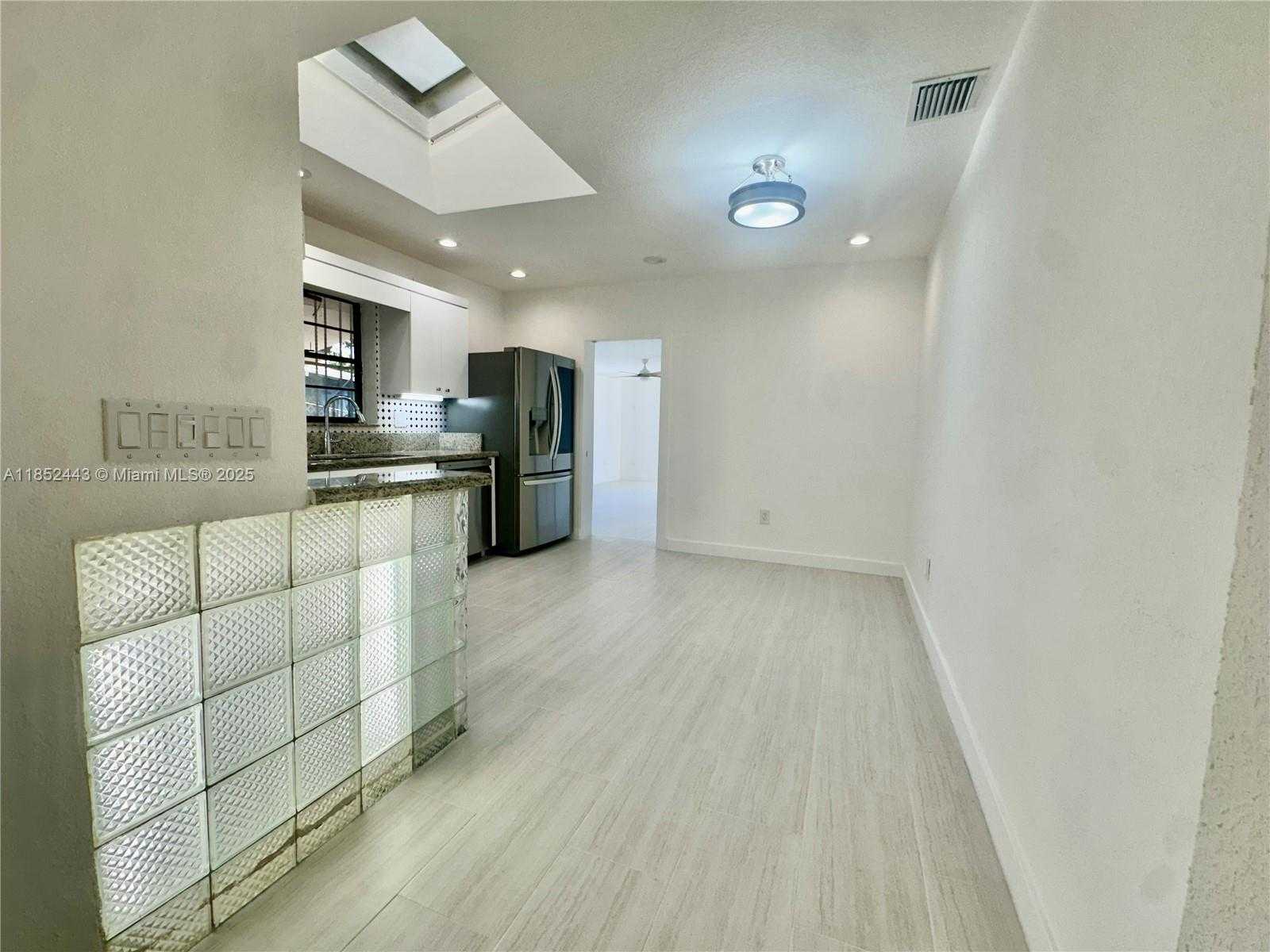 Small Image of 3525 SOUTH WEST 92ND AVE, Miami Number 8