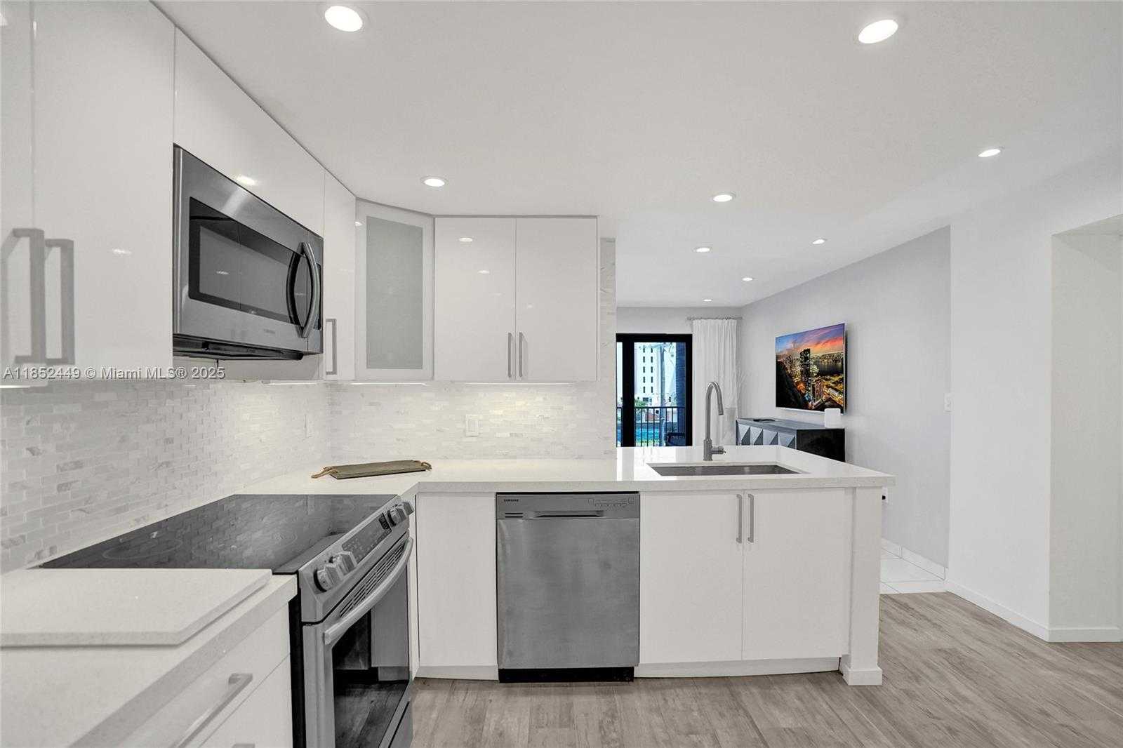 Small Image of 1201 SOUTH OCEAN DR #320N, Hollywood Number 10