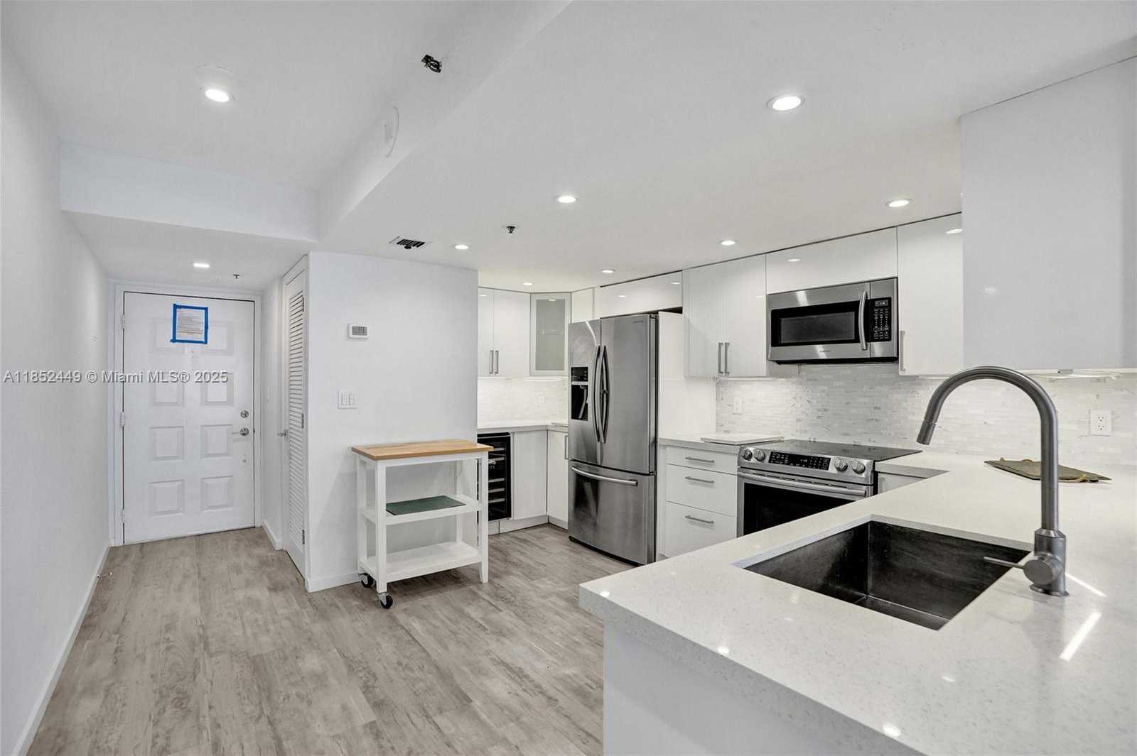 Small Image of 1201 SOUTH OCEAN DR #320N, Hollywood Number 14