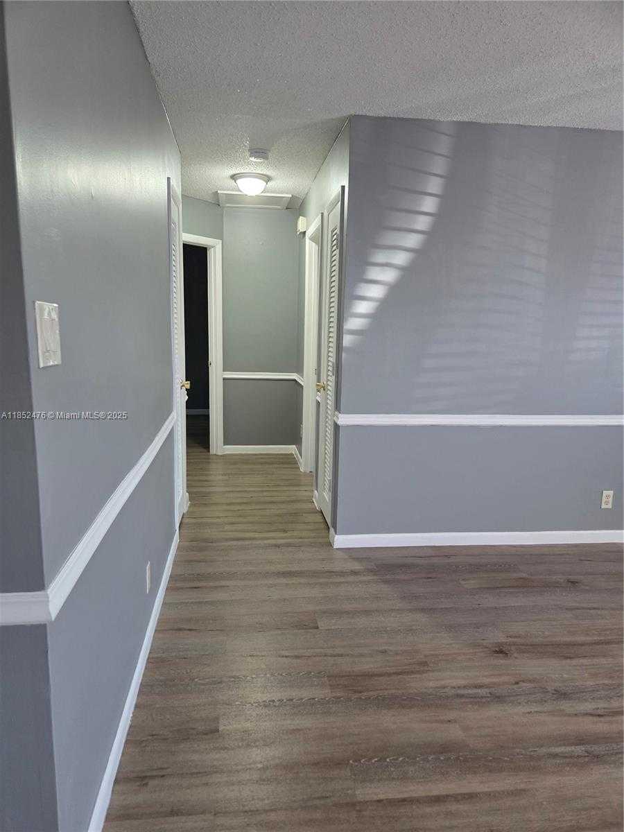 Small Image of 1040 NORTH WEST 73RD TER, Margate Number 4
