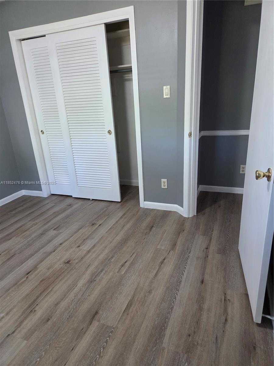 Small Image of 1040 NORTH WEST 73RD TER, Margate Number 8