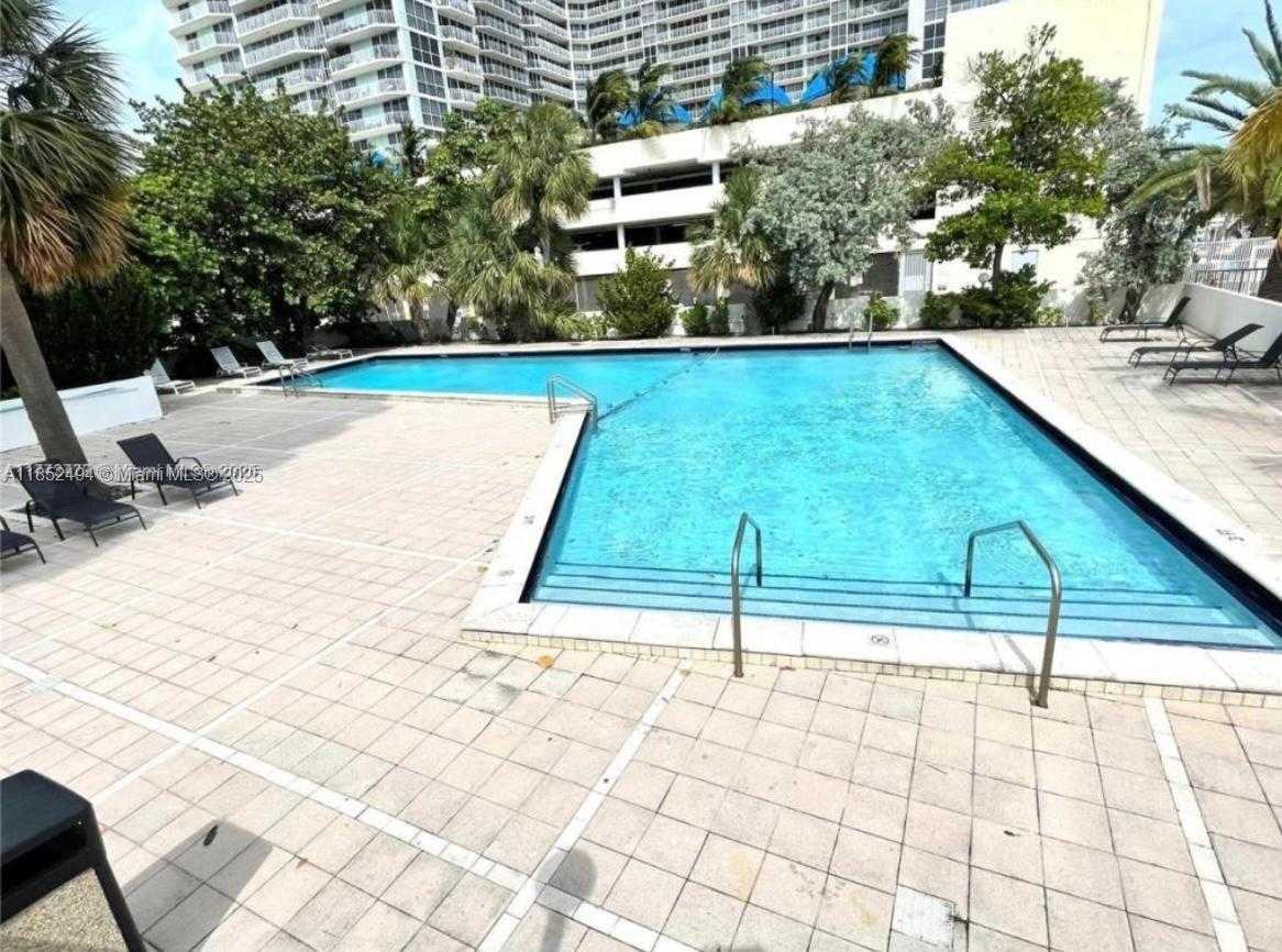Small Image of 7545 EAST TREASURE DR #3C, North Bay Village Number 14