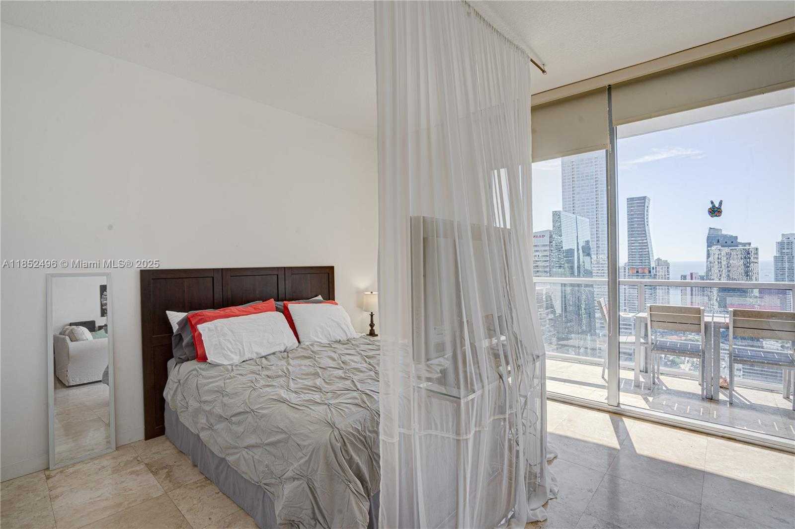 Small Image of 1060 BRICKELL AVE #3809, Miami Number 11