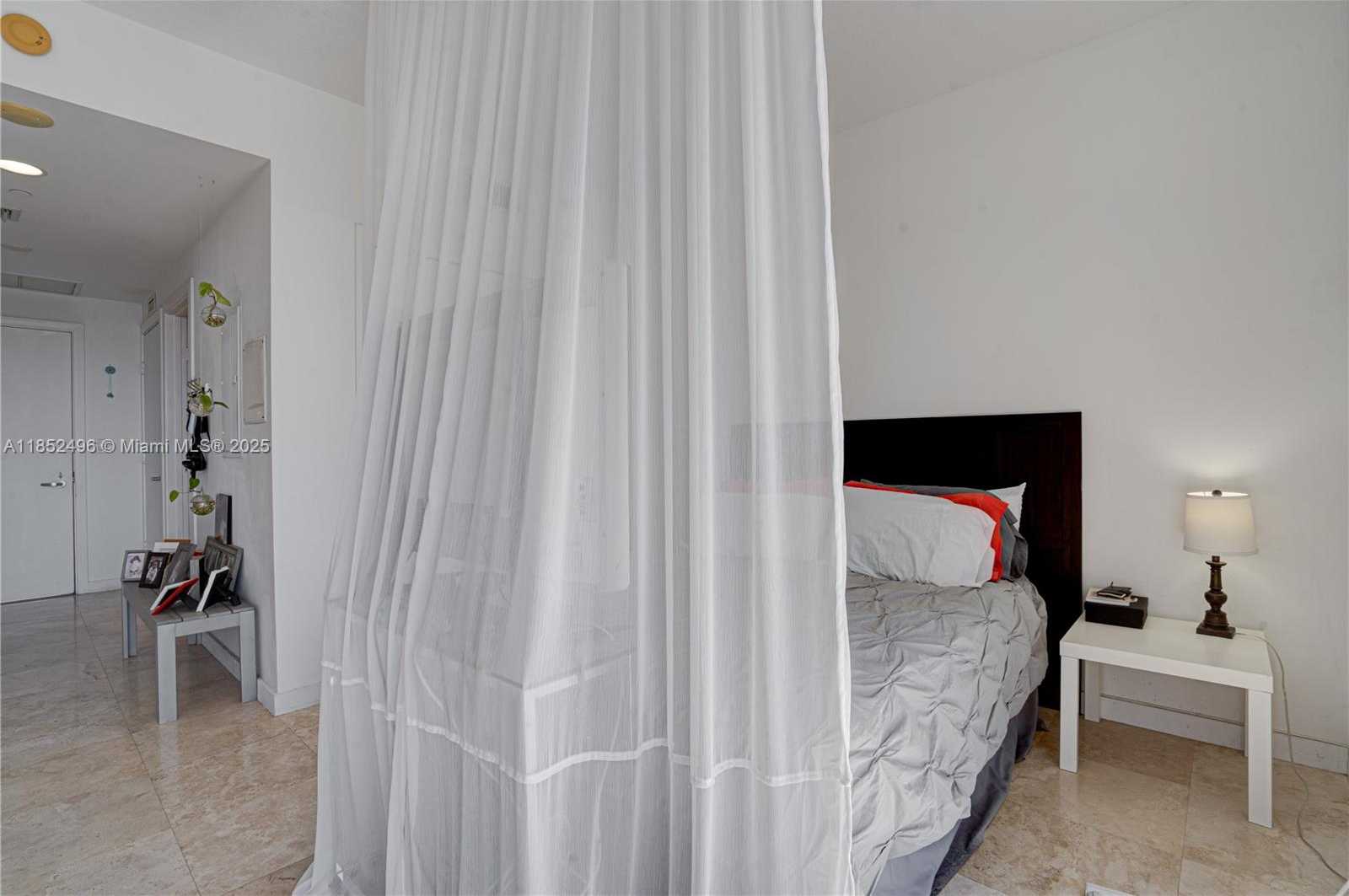 Small Image of 1060 BRICKELL AVE #3809, Miami Number 12