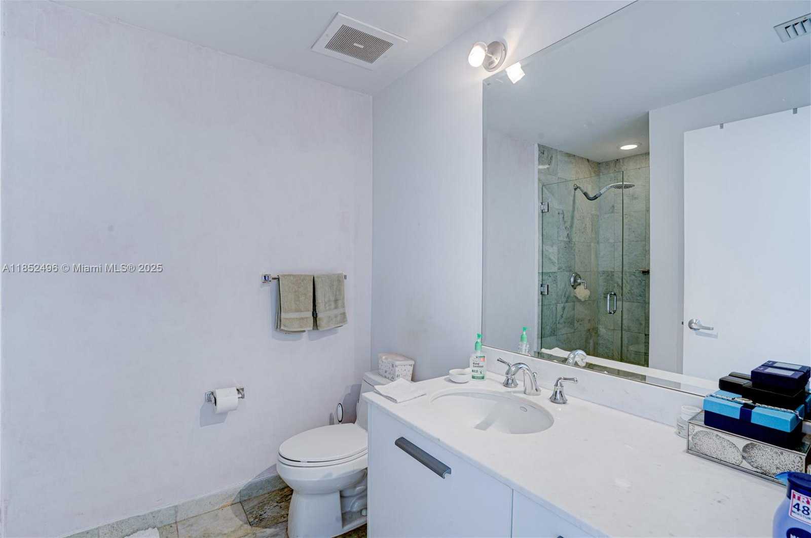 Small Image of 1060 BRICKELL AVE #3809, Miami Number 13