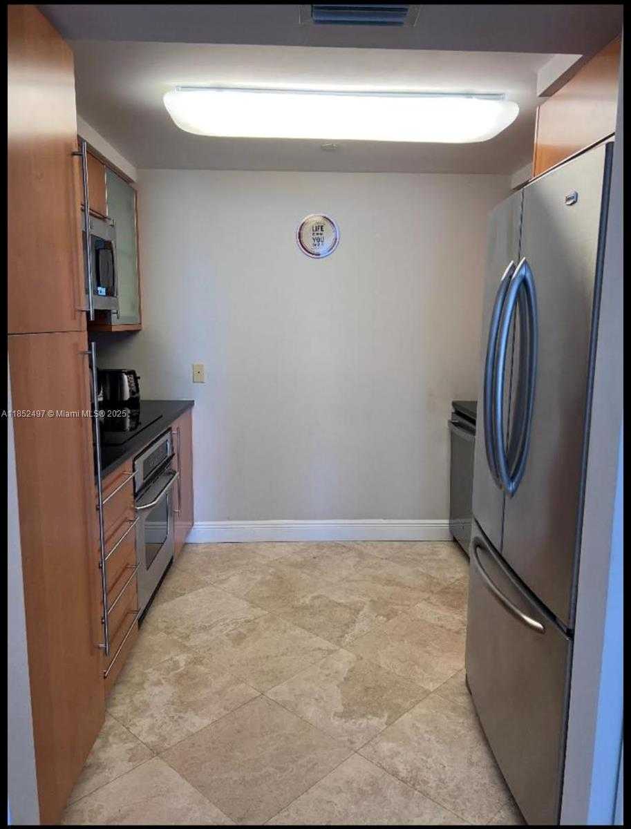 Small Image of 6365 COLLINS AVE #1206, Miami Beach Number 12