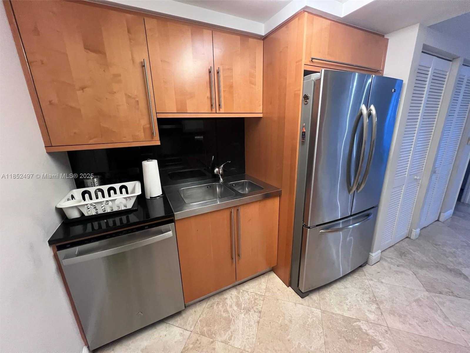 Small Image of 6365 COLLINS AVE #1206, Miami Beach Number 14