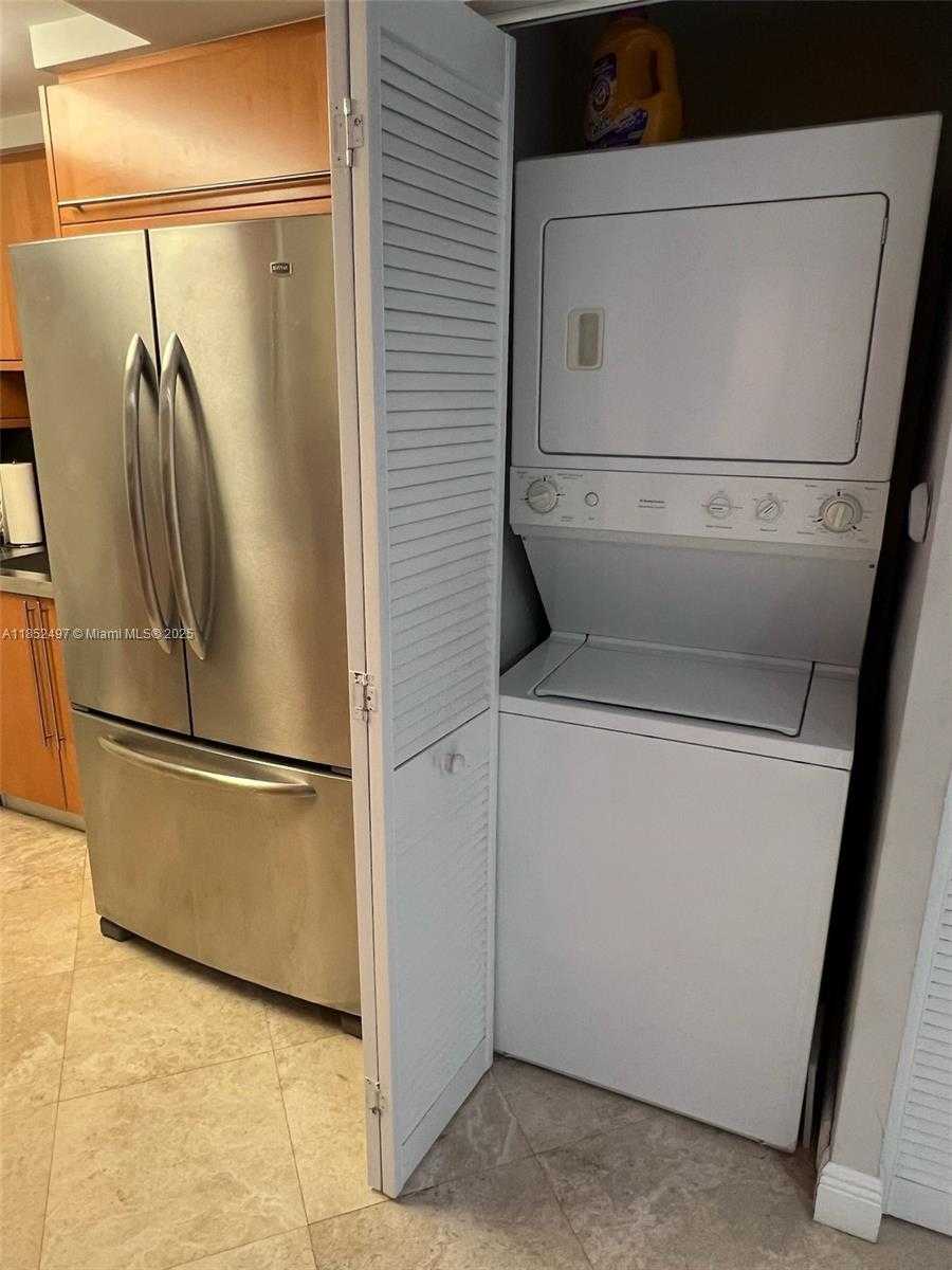 Small Image of 6365 COLLINS AVE #1206, Miami Beach Number 16