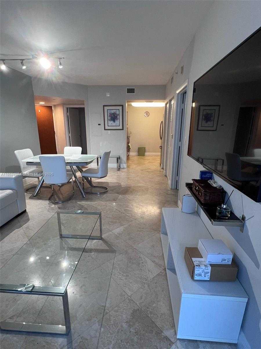 Small Image of 6365 COLLINS AVE #1206, Miami Beach Number 17
