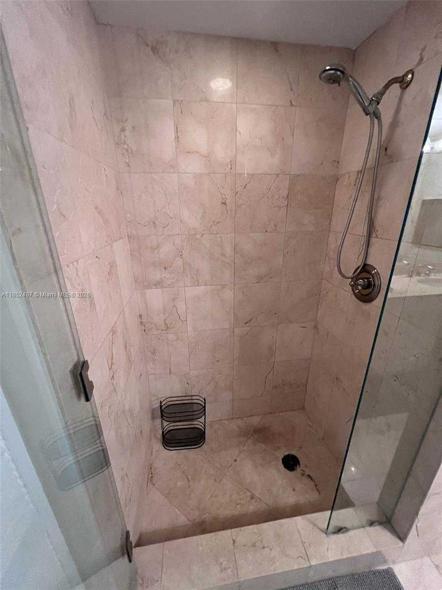 Small Image of 6365 COLLINS AVE #1206, Miami Beach Number 22