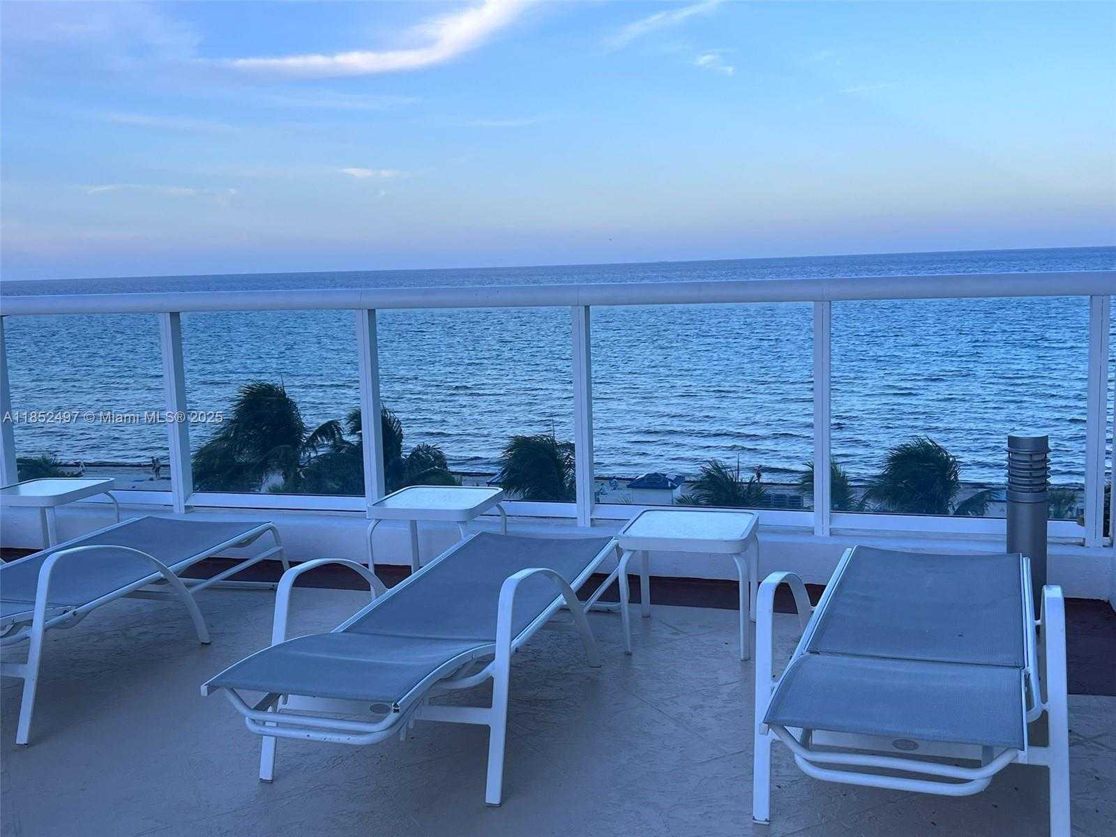 Small Image of 6365 COLLINS AVE #1206, Miami Beach Number 31