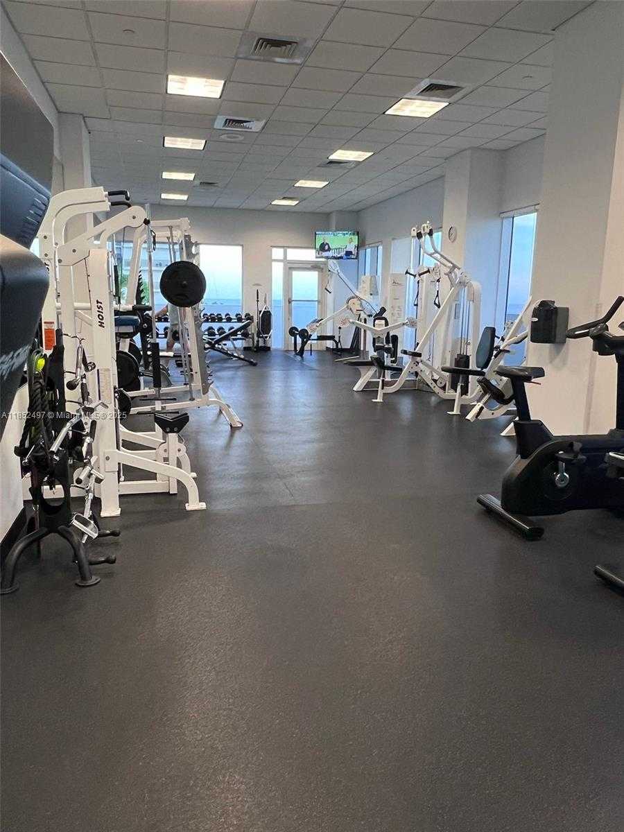 Small Image of 6365 COLLINS AVE #1206, Miami Beach Number 37