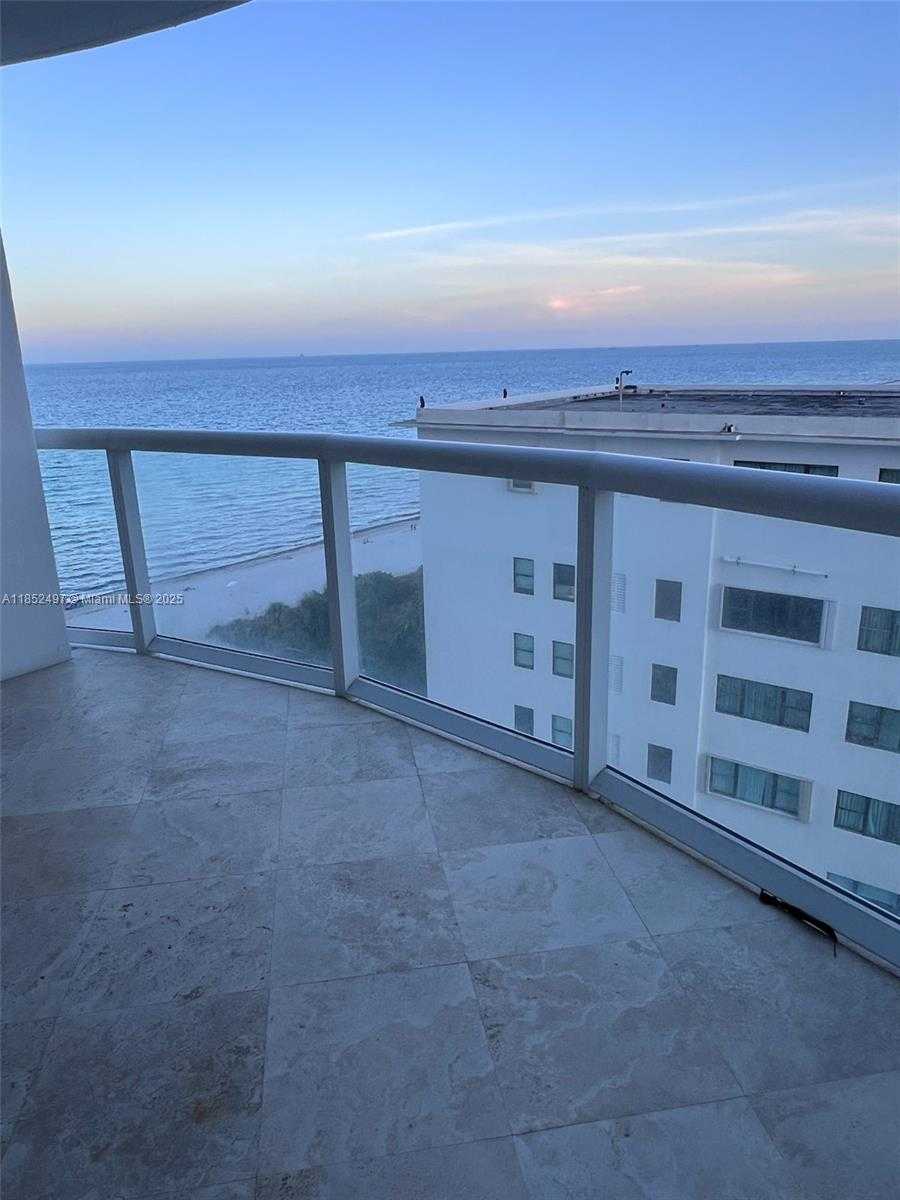 Small Image of 6365 COLLINS AVE #1206, Miami Beach Number 9