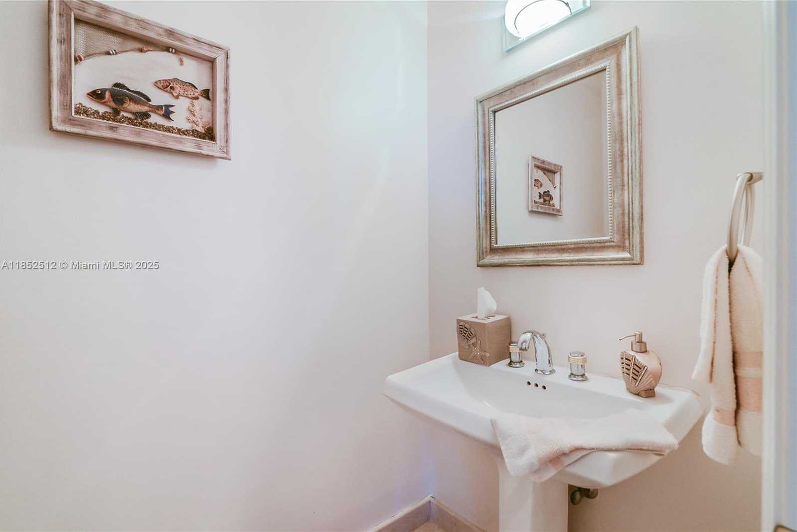 Small Image of 8925 COLLINS AVE #11J, Surfside Number 4