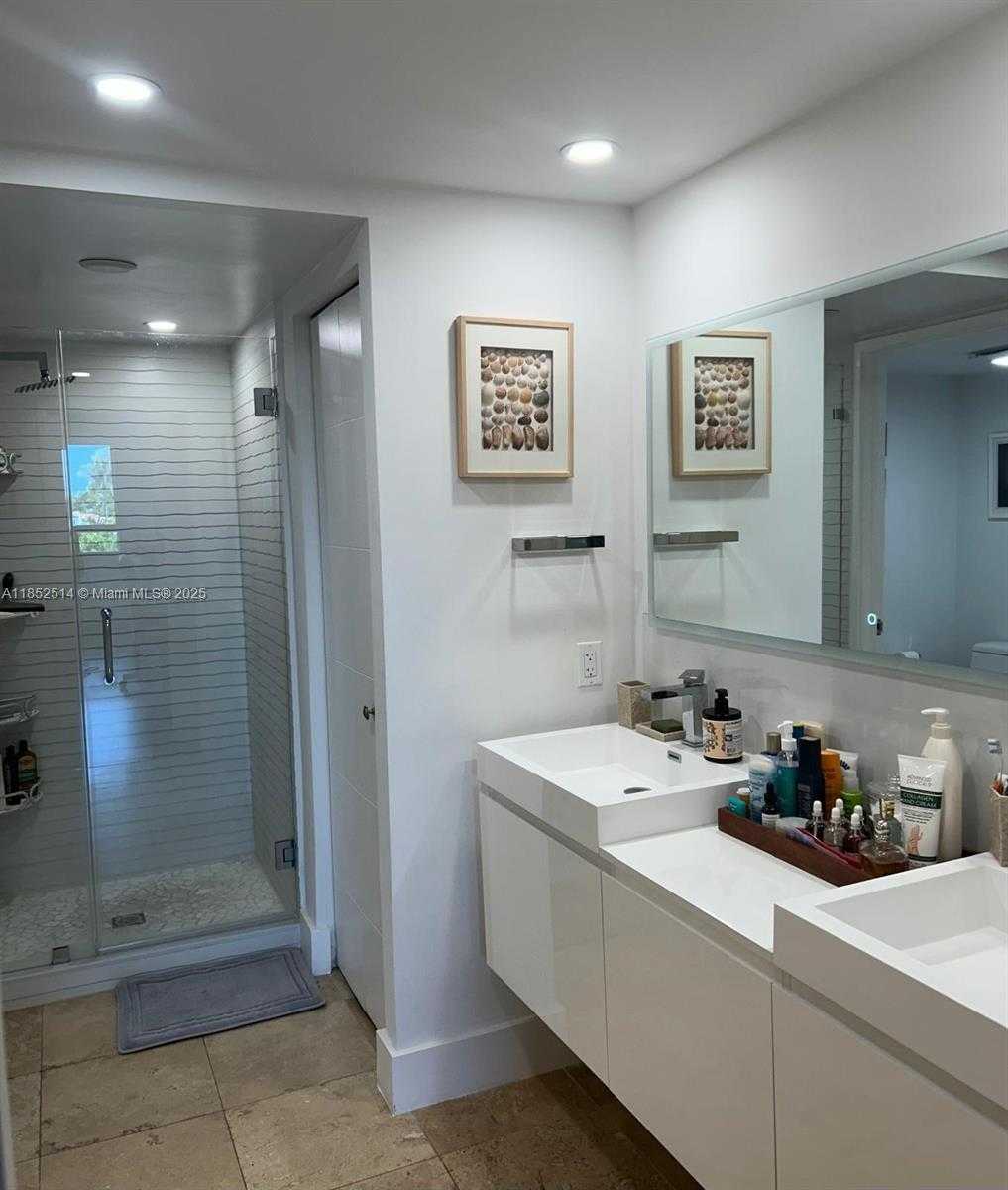 Small Image of 161 CRANDON BLVD #317, Key Biscayne Number 12