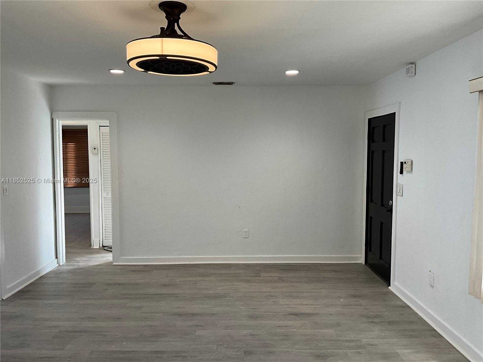 Small Image of 4821 NW 10 AVENUE, Miami Number 10
