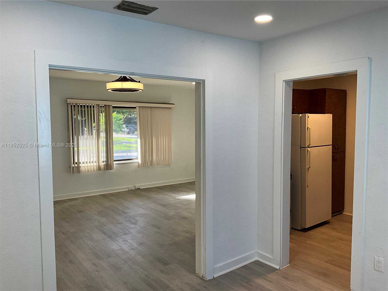 Small Image of 4821 NW 10 AVENUE, Miami Number 15