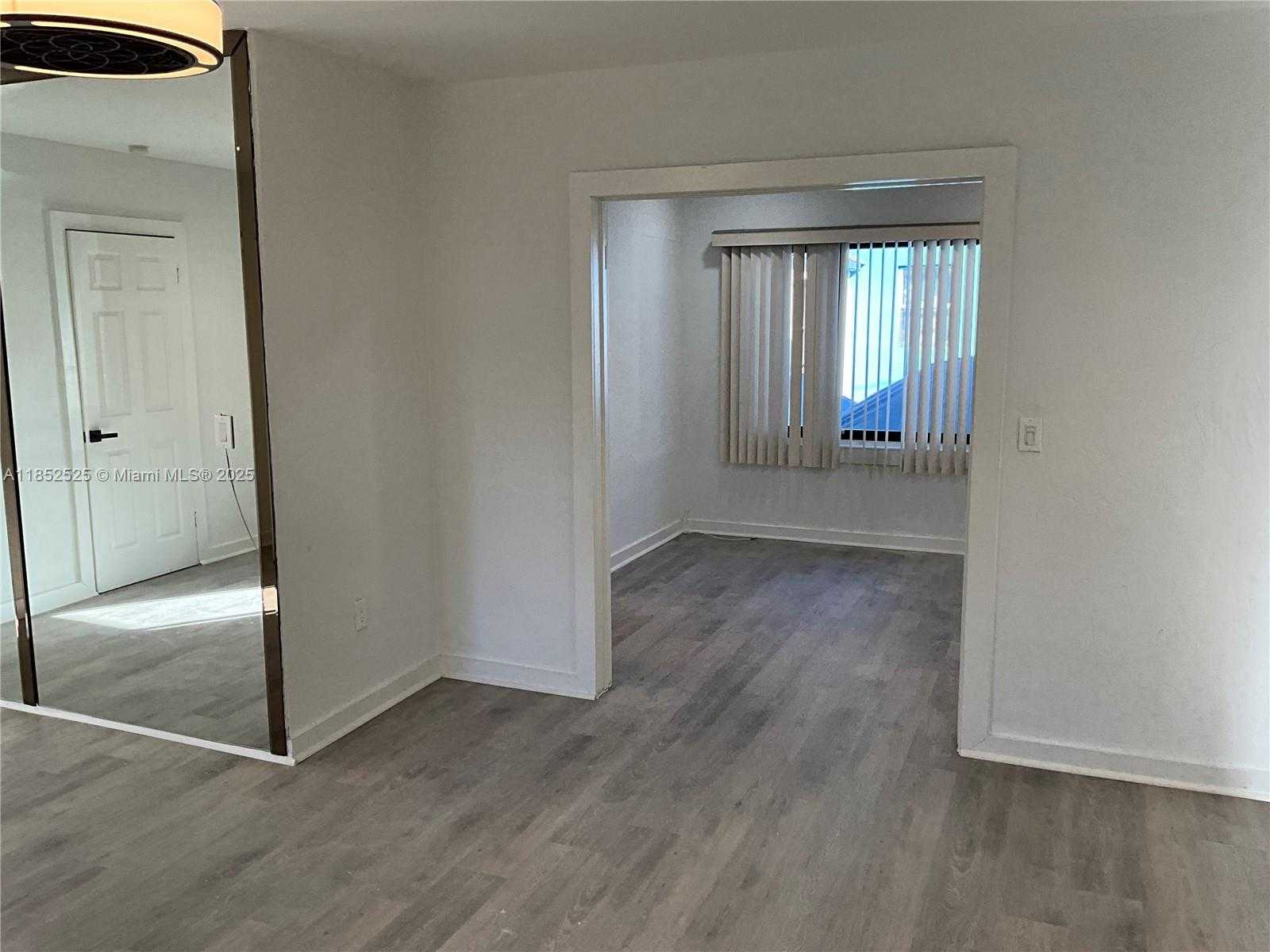 Small Image of 4821 NW 10 AVENUE, Miami Number 18