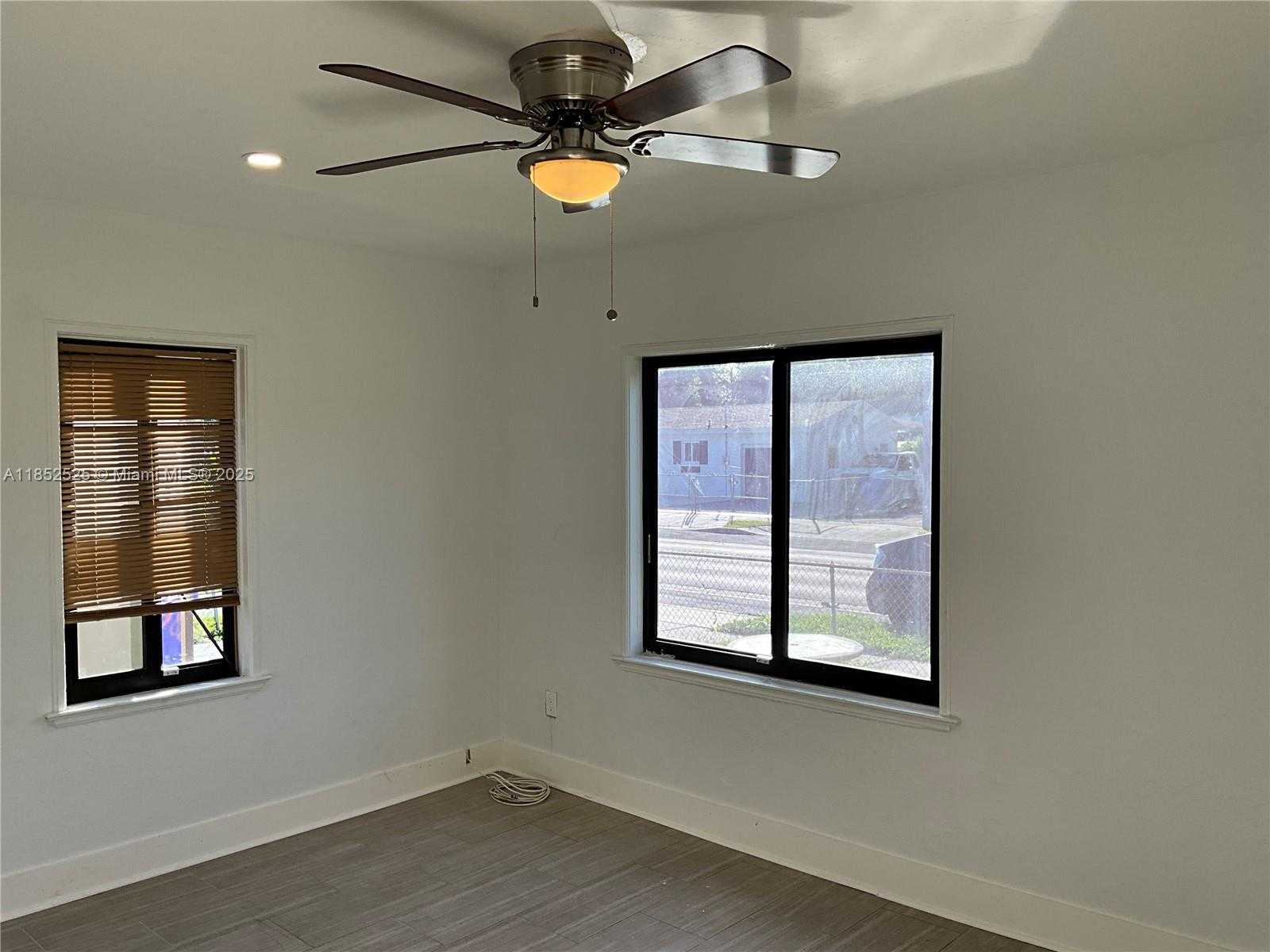 Small Image of 4821 NW 10 AVENUE, Miami Number 26