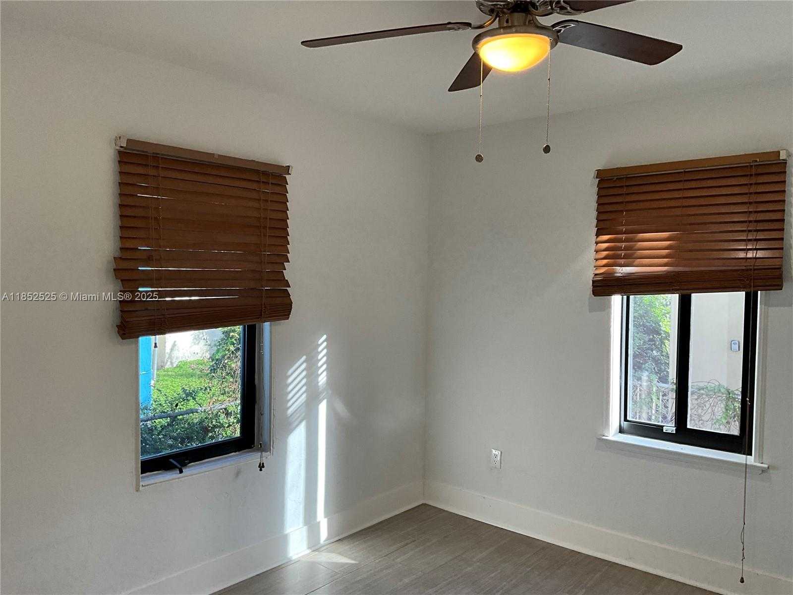 Small Image of 4821 NW 10 AVENUE, Miami Number 29