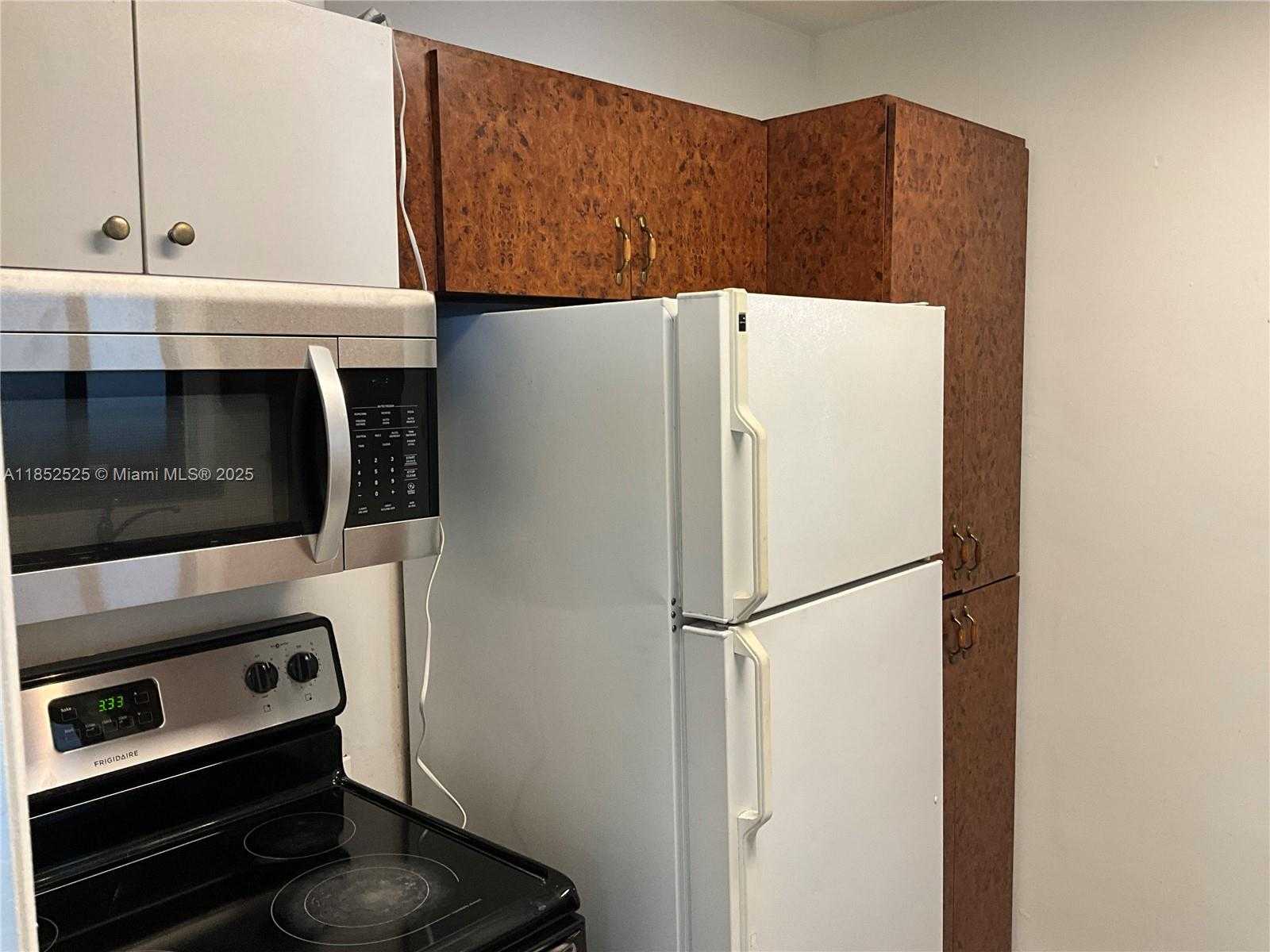 Small Image of 4821 NW 10 AVENUE, Miami Number 39