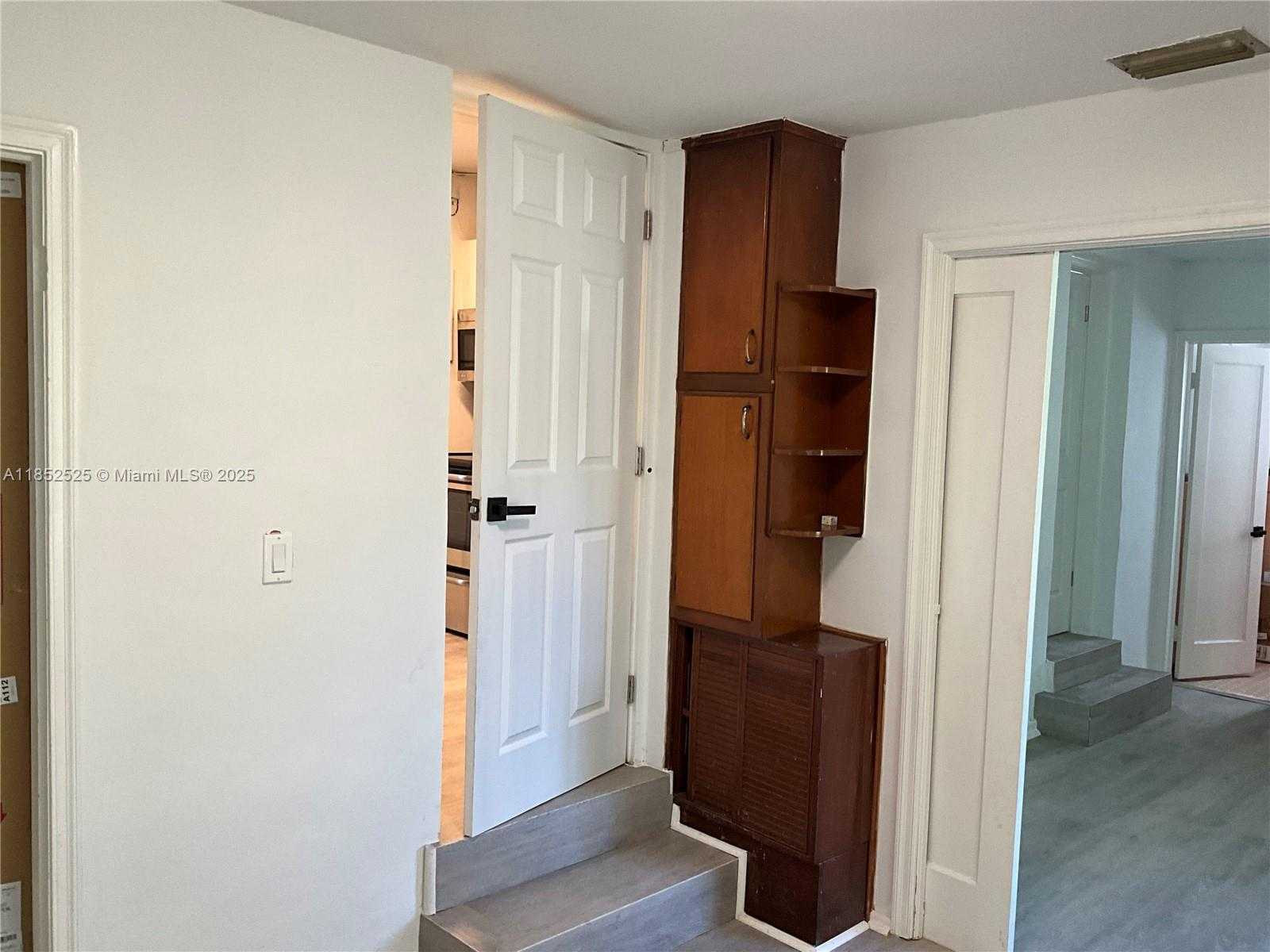 Small Image of 4821 NW 10 AVENUE, Miami Number 43