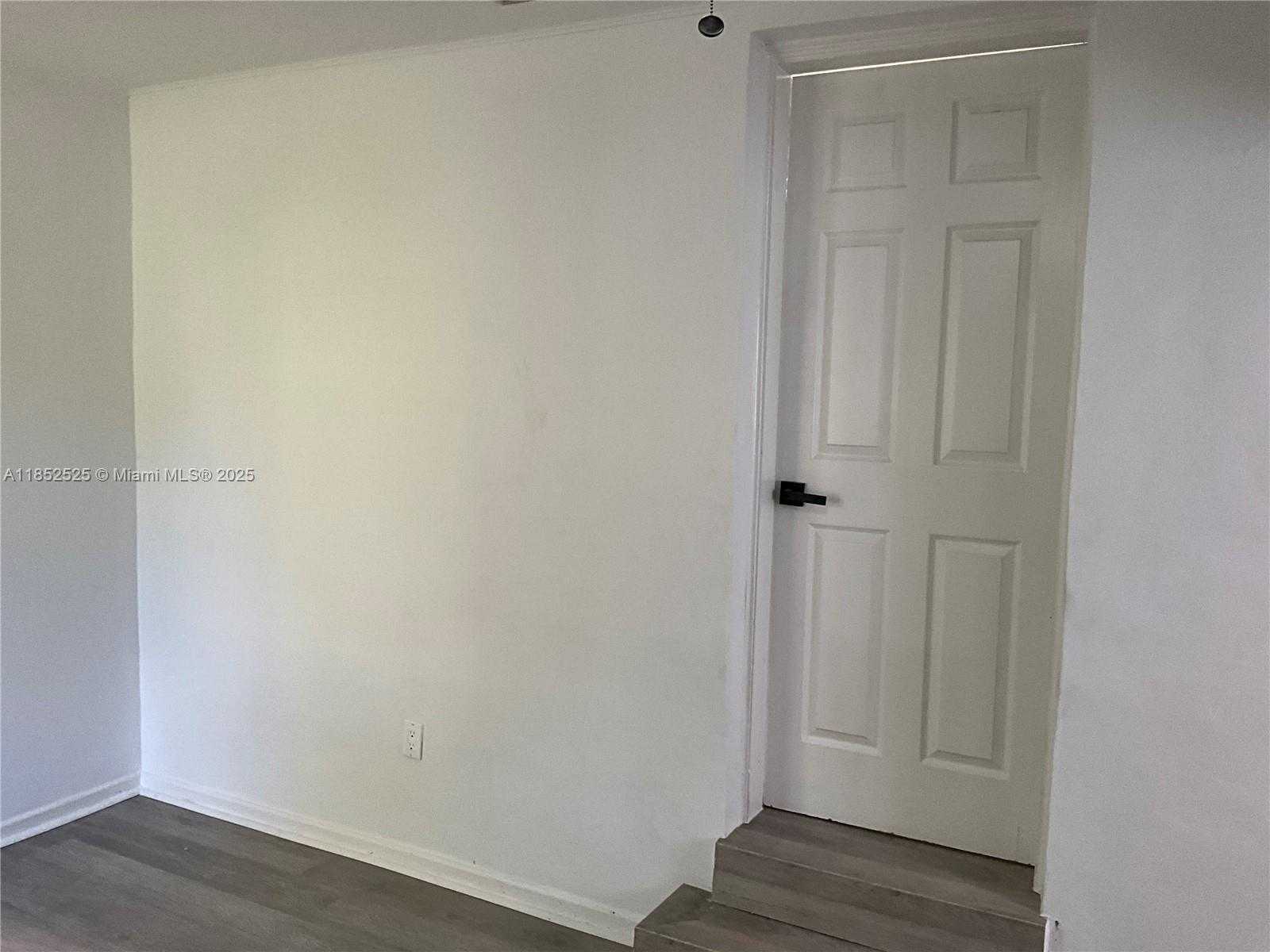 Small Image of 4821 NW 10 AVENUE, Miami Number 46