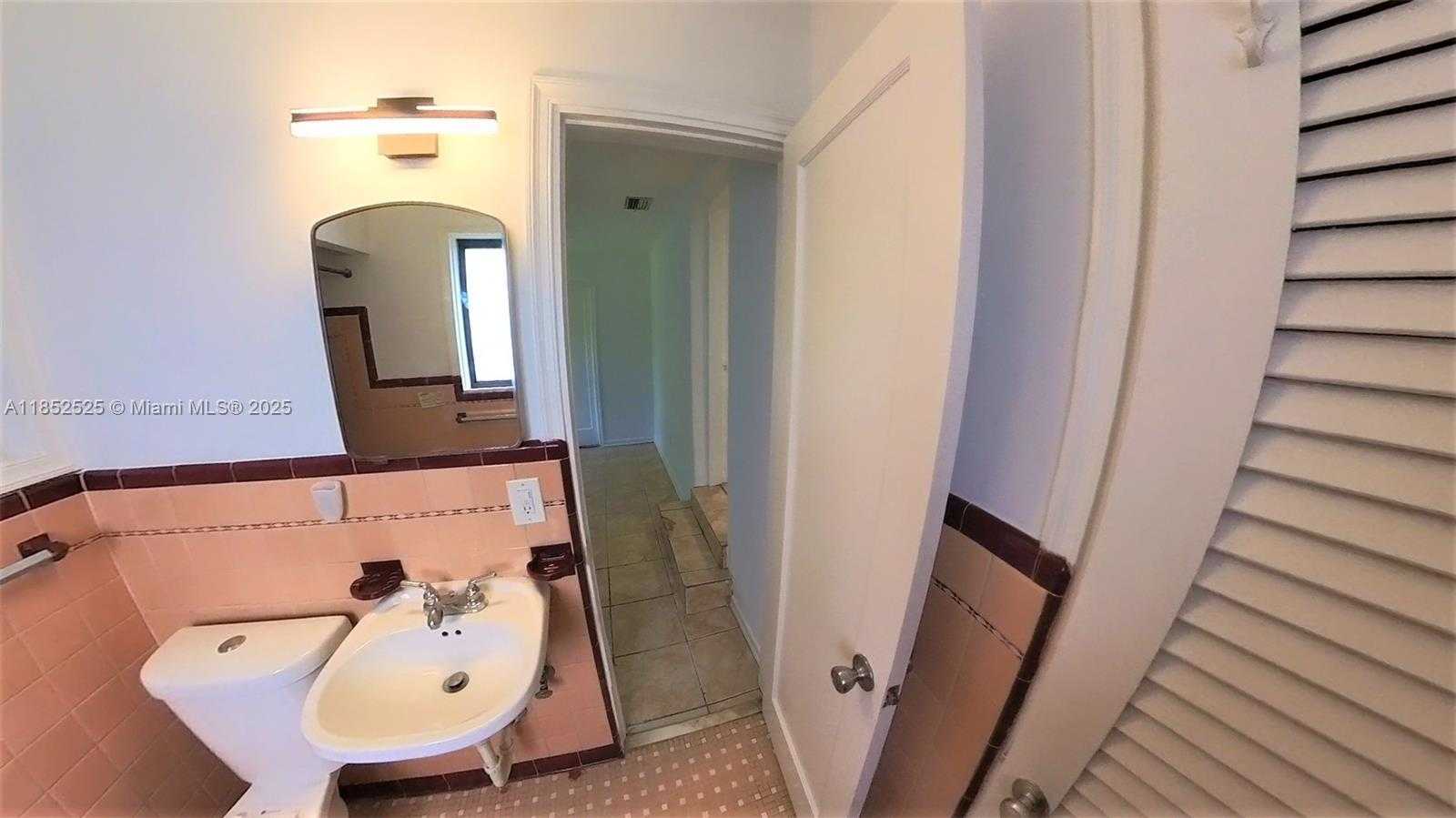 Small Image of 4821 NW 10 AVENUE, Miami Number 50