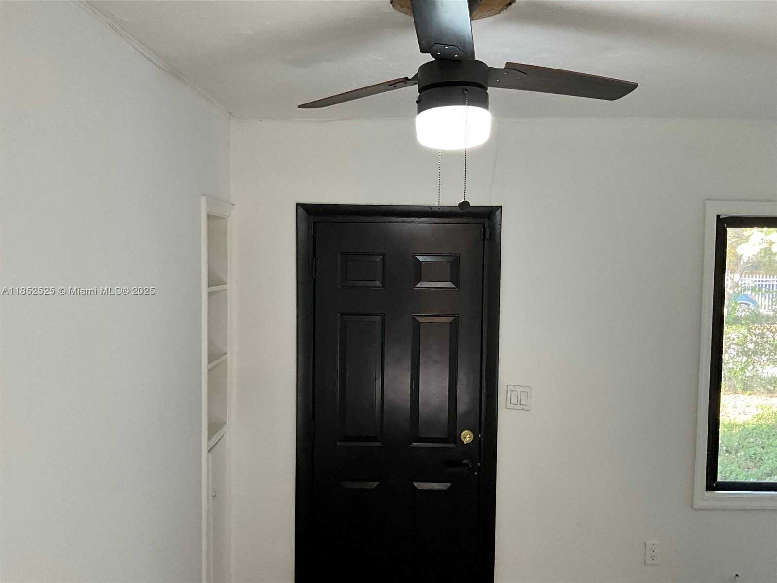 Small Image of 4821 NW 10 AVENUE, Miami Number 54