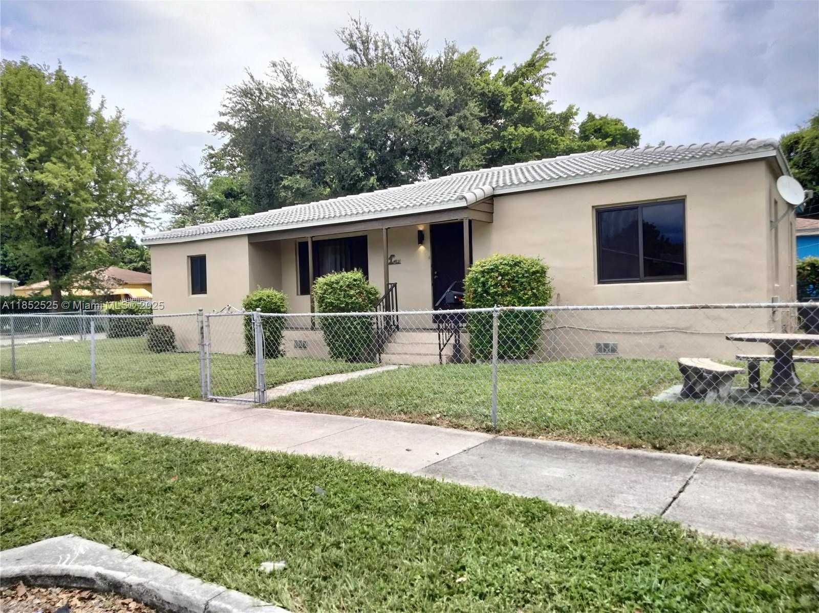Small Image of 4821 NW 10 AVENUE, Miami Number 59