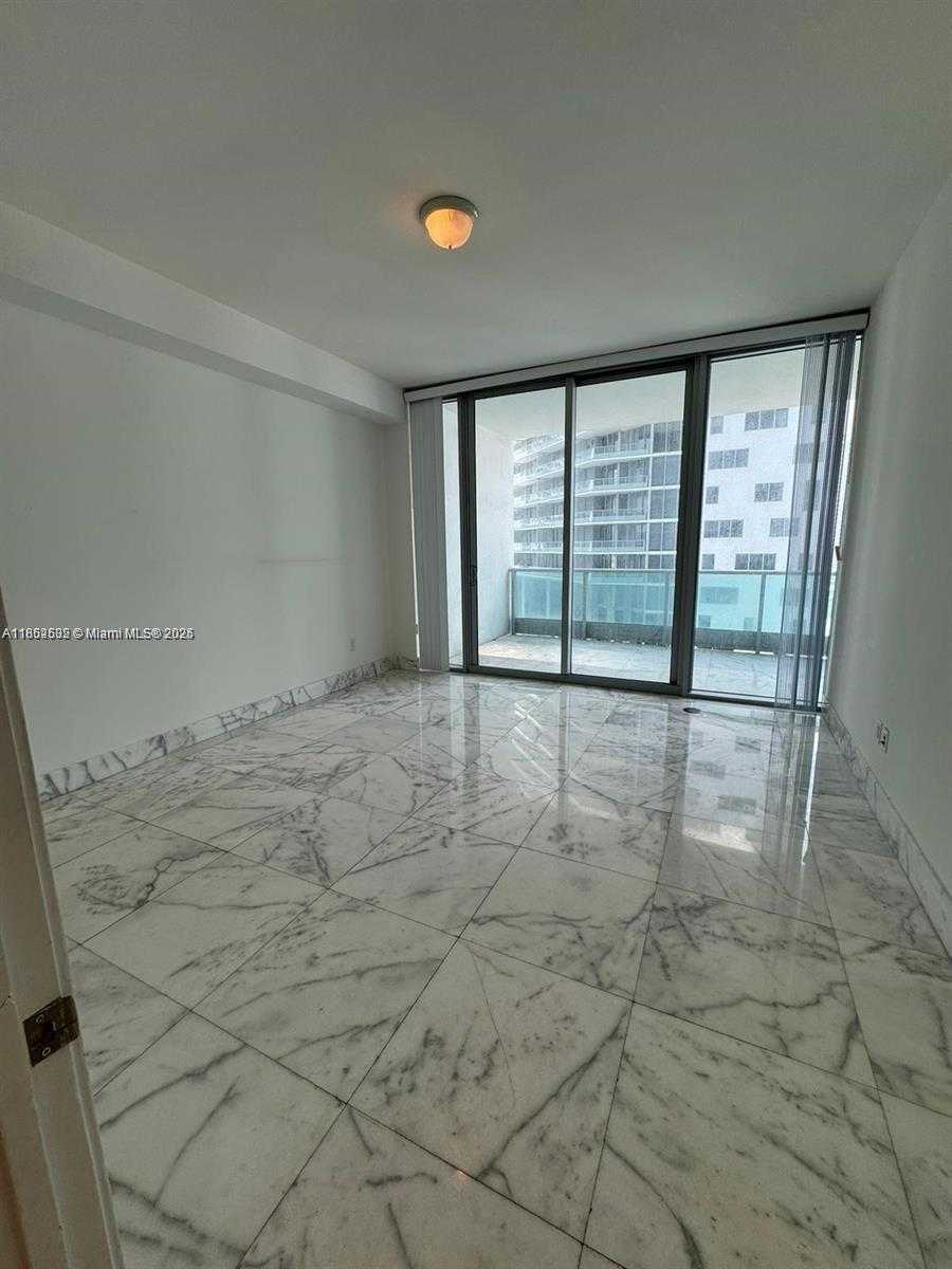 Small Image of 1331 BRICKELL BAY DR #1704, Miami Number 4