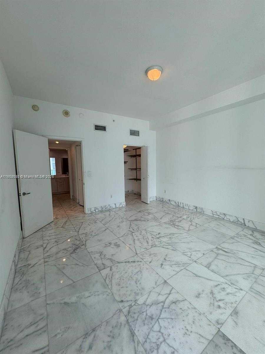 Small Image of 1331 BRICKELL BAY DR #1704, Miami Number 8