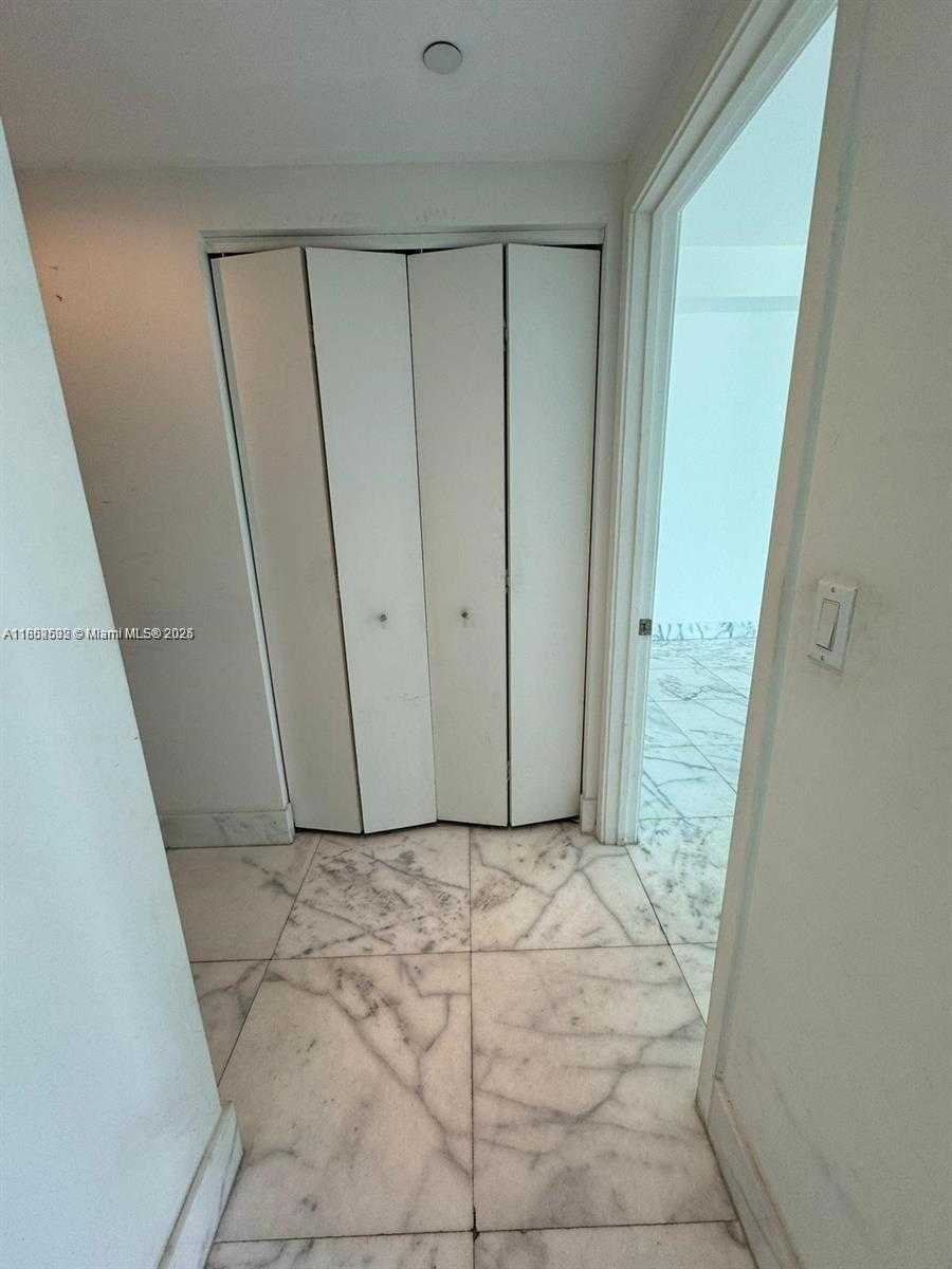 Small Image of 1331 BRICKELL BAY DR #1704, Miami Number 9