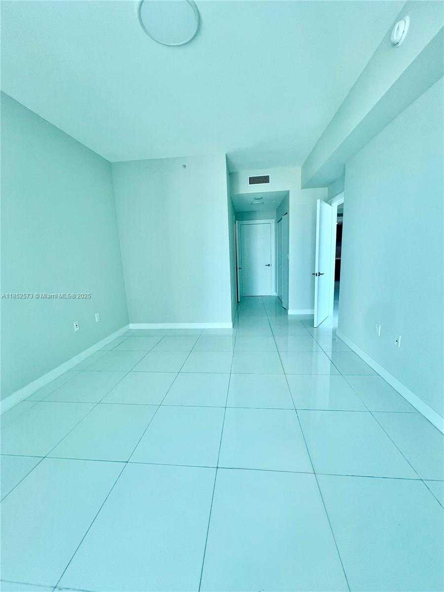 Small Image of 900 BISCAYNE BLVD #3010, Miami Number 10