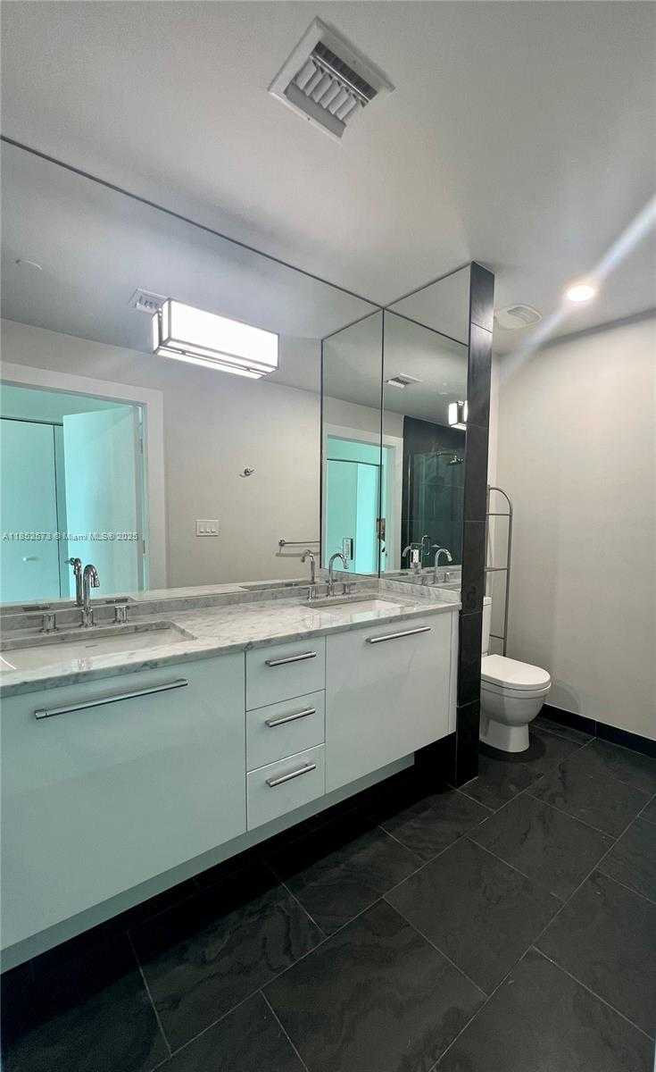 Small Image of 900 BISCAYNE BLVD #3010, Miami Number 13