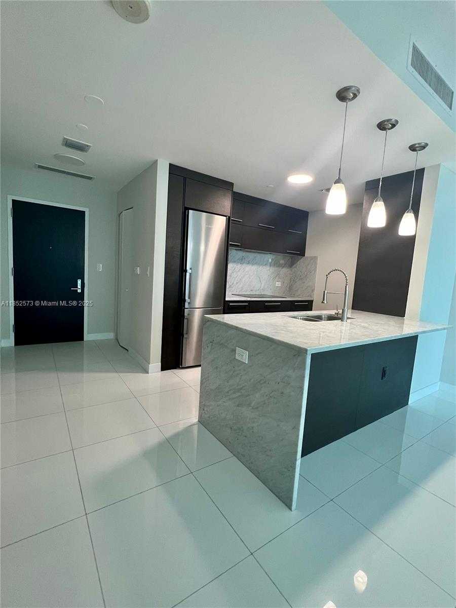 Small Image of 900 BISCAYNE BLVD #3010, Miami Number 4