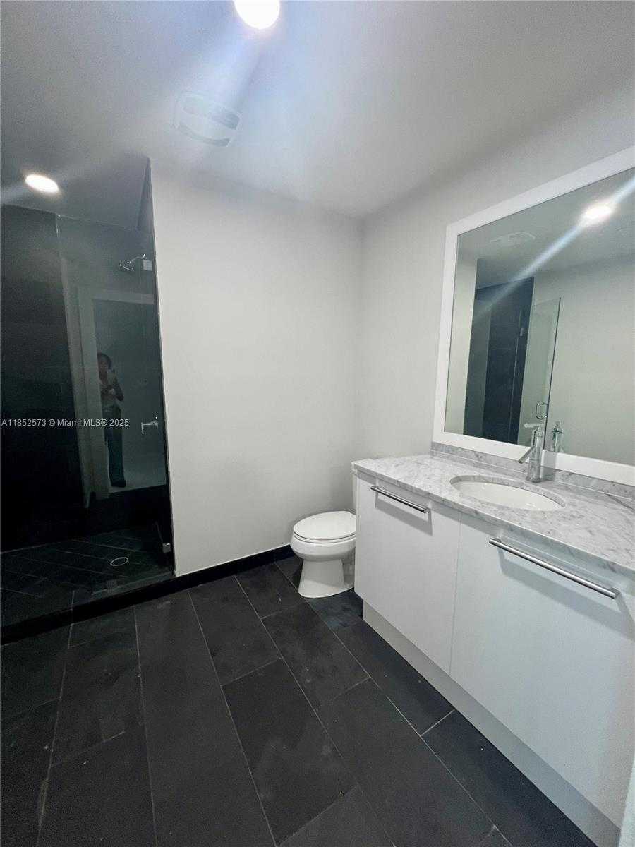 Small Image of 900 BISCAYNE BLVD #3010, Miami Number 8