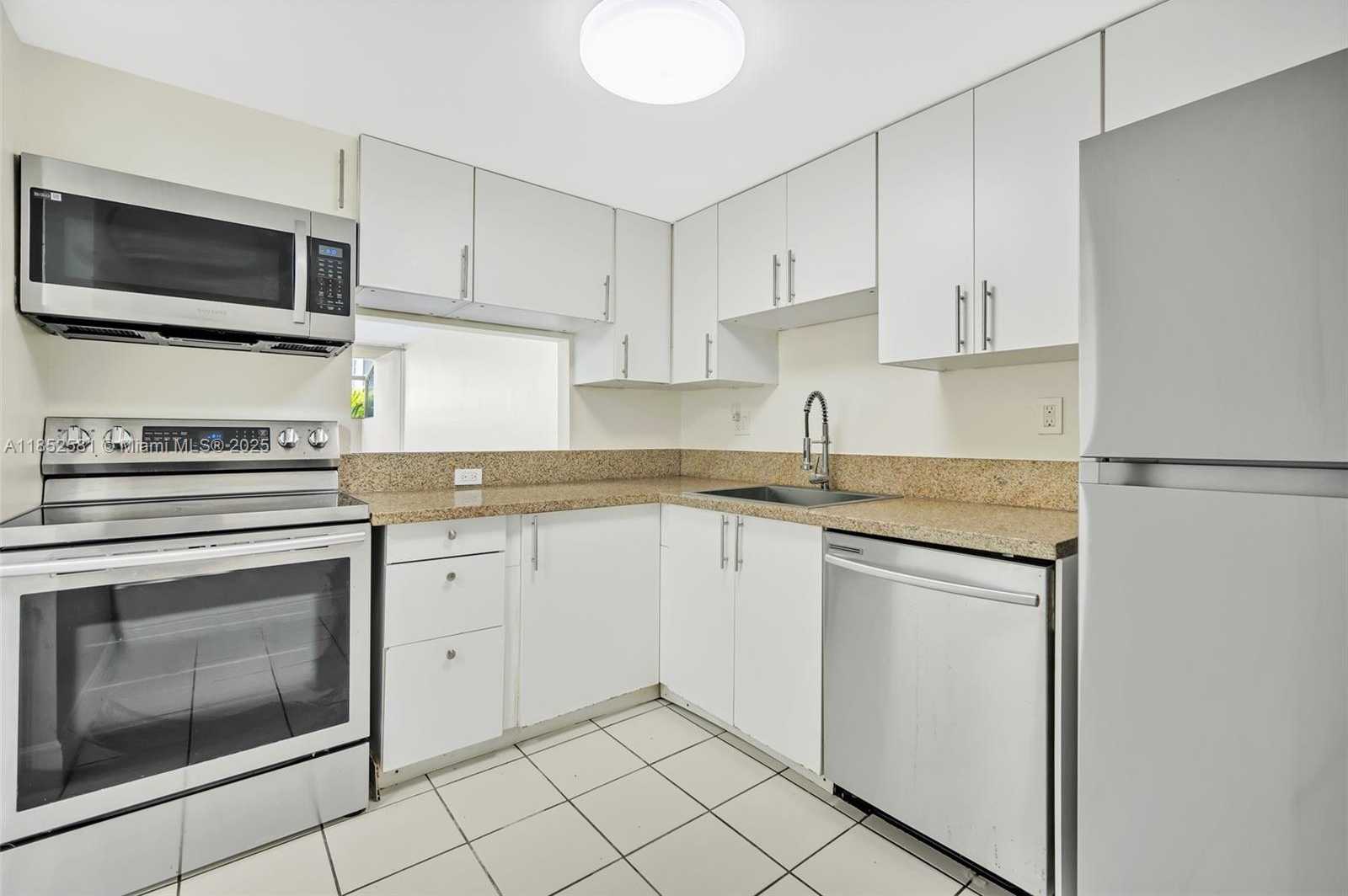 Small Image of 10525 SOUTH WEST 112TH AVE #113, Miami Number 11