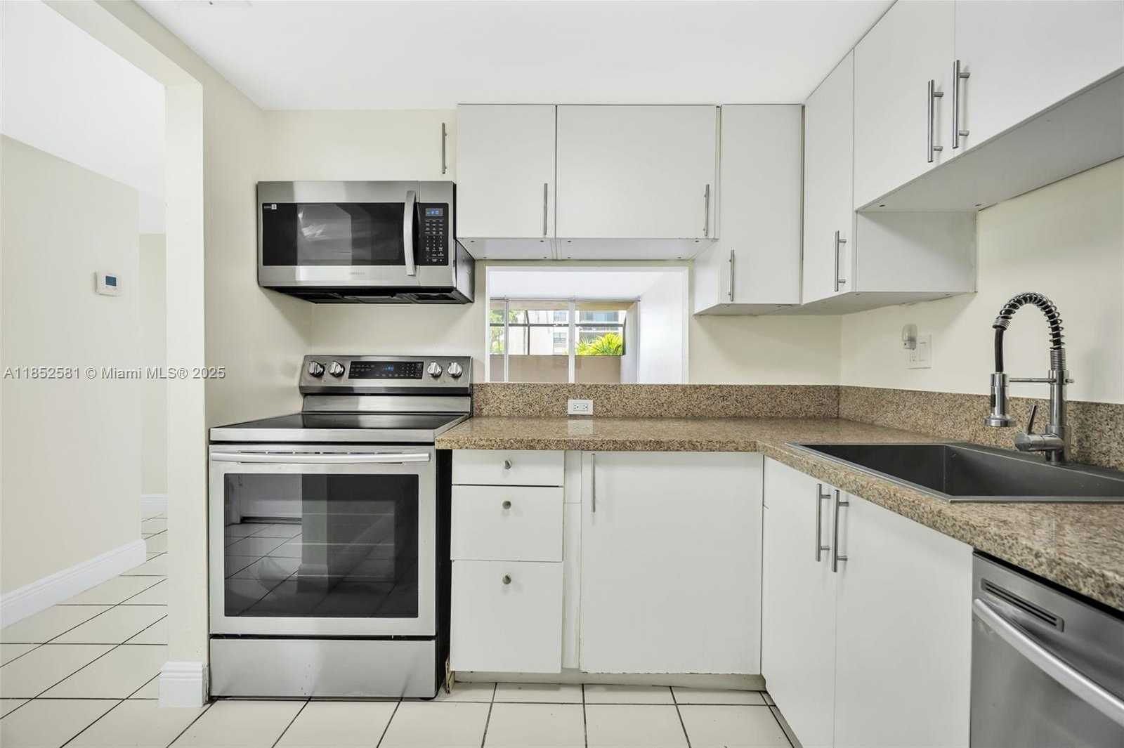 Small Image of 10525 SOUTH WEST 112TH AVE #113, Miami Number 12