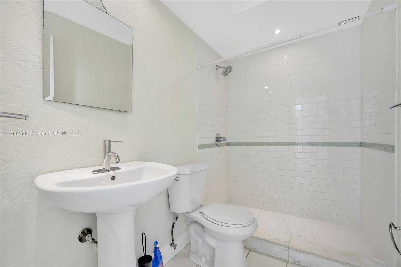 Small Image of 10525 SOUTH WEST 112TH AVE #113, Miami Number 17