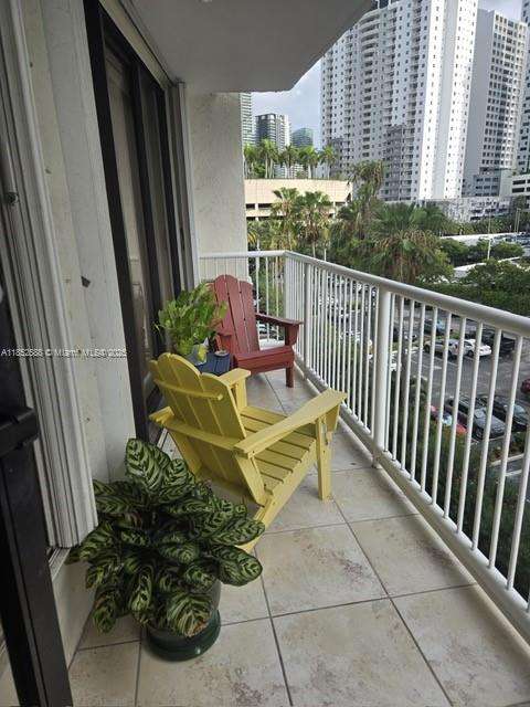 Small Image of 1440 BRICKELL BAY DR #605, Miami Number 20