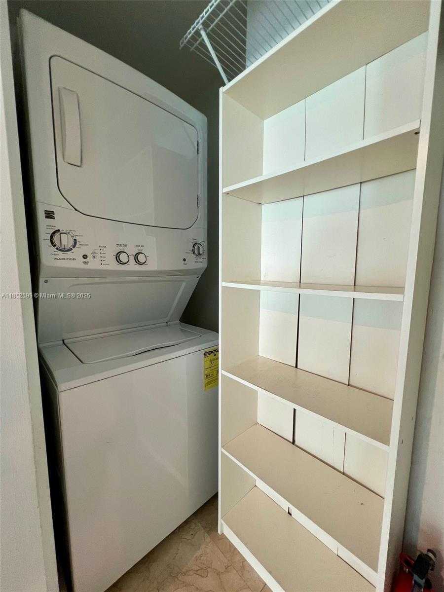 Imagen de Pequeño Objeto