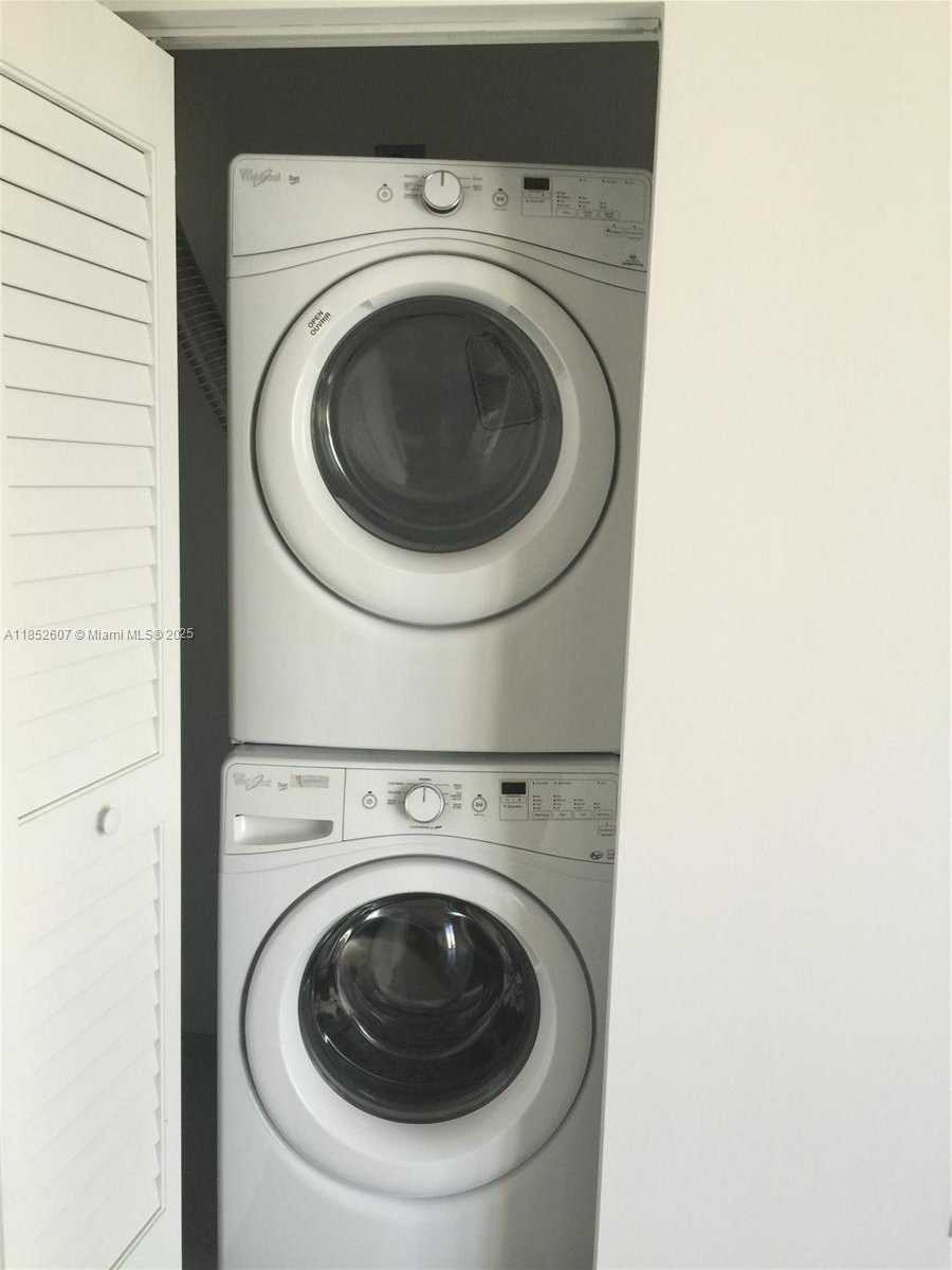 Small Image of 151 SOUTH EAST 1ST STREET #1504, Miami Number 7
